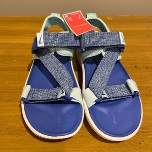 Nike Woman’s Vista Sandals size 7 NWT